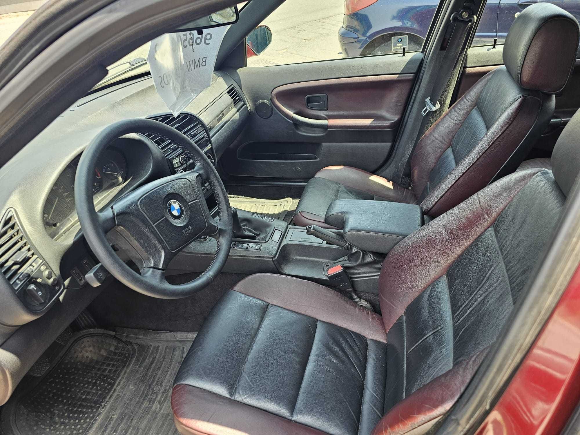 BMW 318 TDS bordô