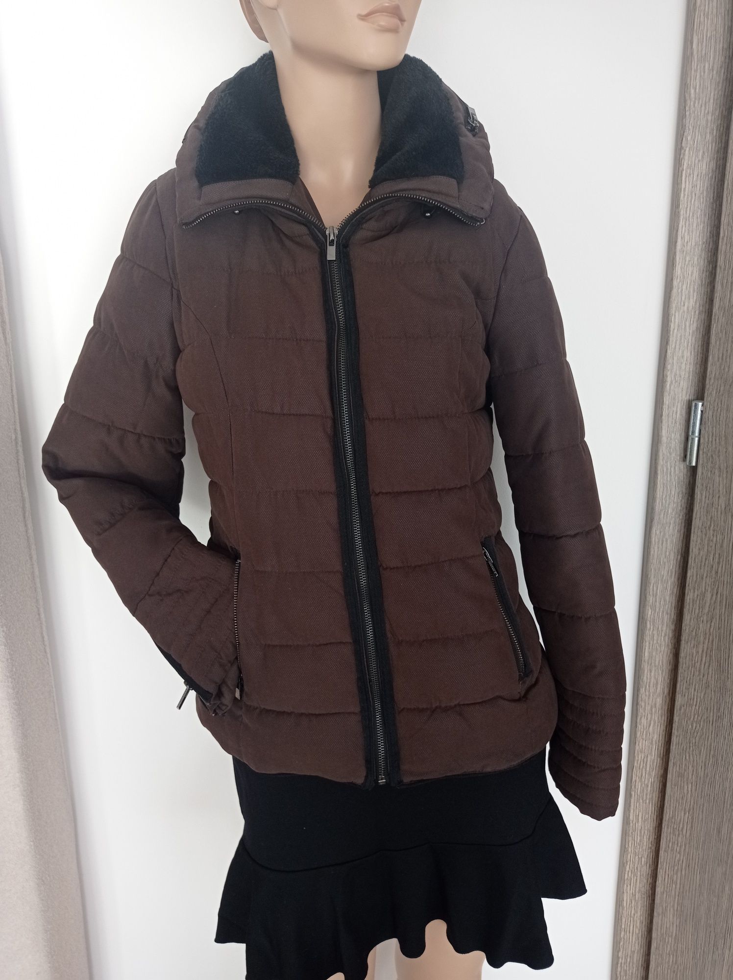 Kurtka zimowa Reserved r.38
