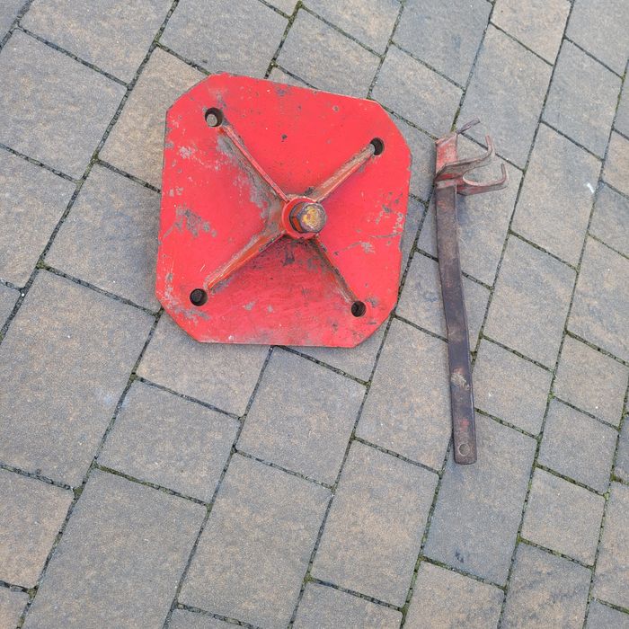 Ściągacz talerzy bębnów kosiarka rotacyjna czeska ztr