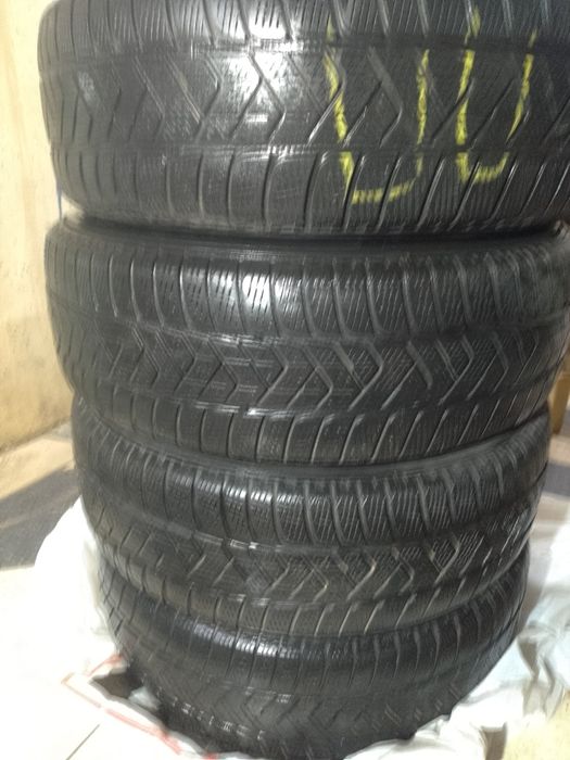 Pirelli scorpion Італія комплектом