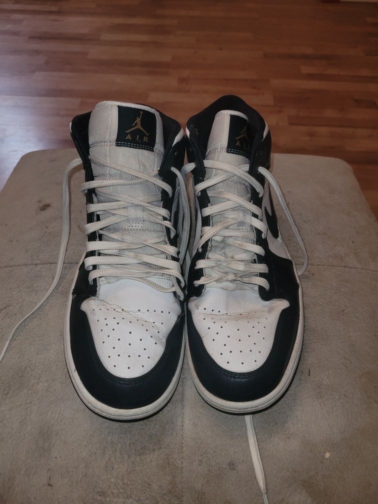 Nike jordan 1 mid