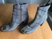 Botins ALDO Cinza e Prata Tamanho 40