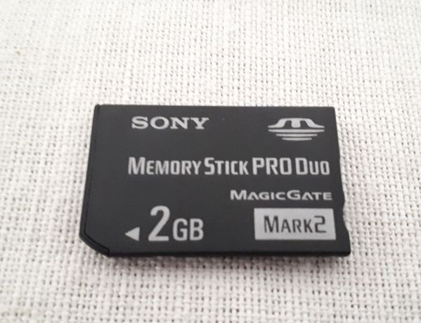 Baixa de preço!   Cartão Sony 2GB Pro Duo, como novo.