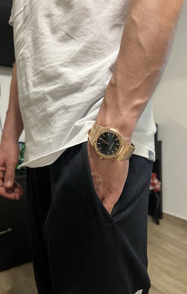 Часы премиального сегмента. Audemars Piguet. Золото