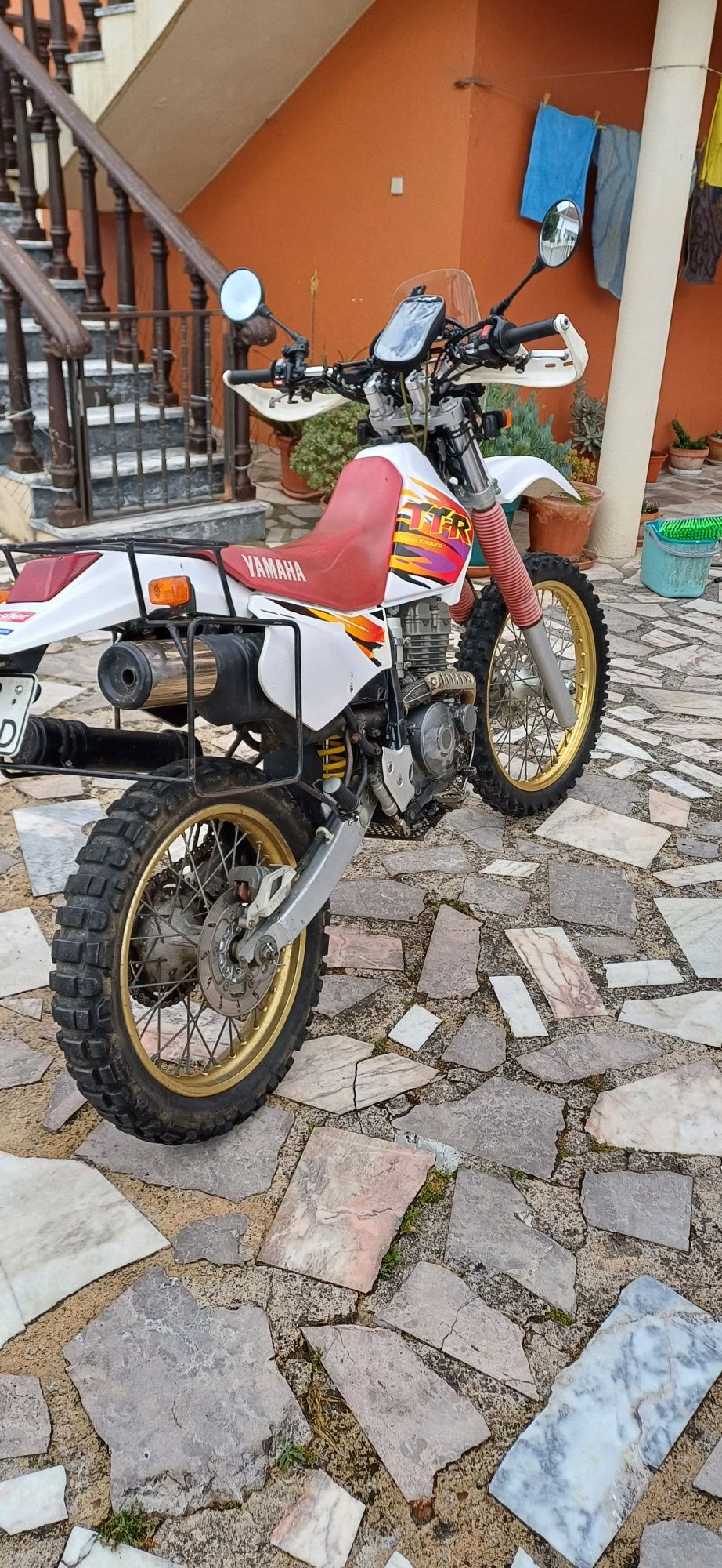 Yamaha TTR250R trail enduro
