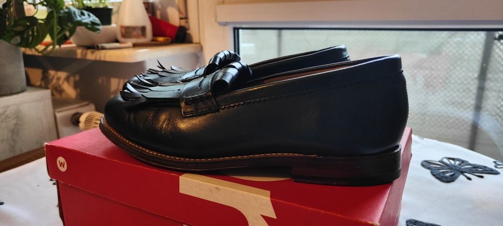 Piękne mokasyny Grenson