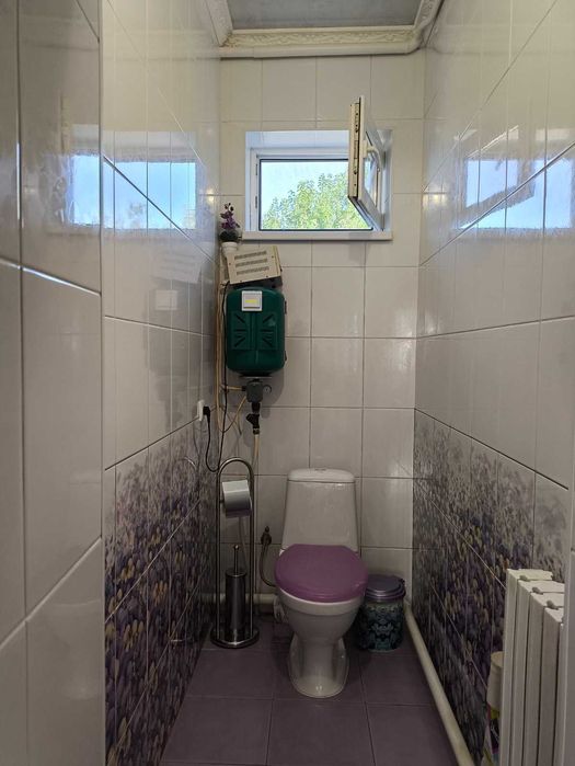 село Дачное, добротный дом 2 эт, 10 сот.  Рядом Нерубайское.