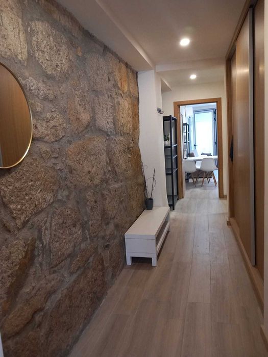 PORTO. Arrenda-se a Estudantes (2-3) APARTAMENTO T1 e ESTÚDIO