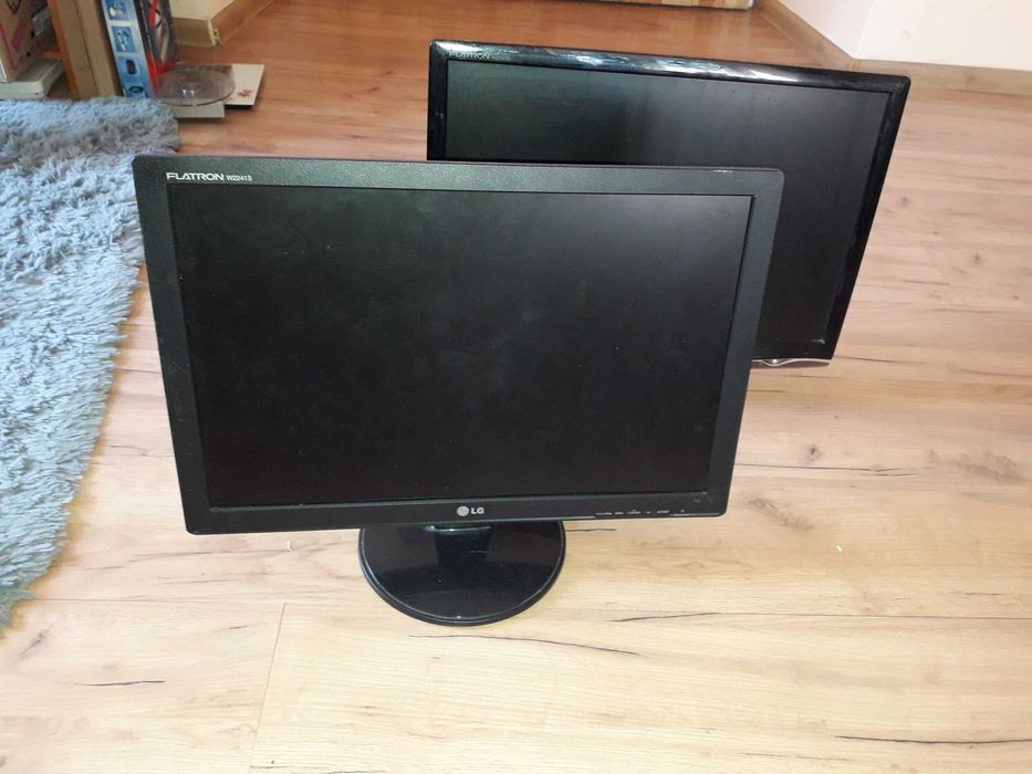 Monitory 15sztuk