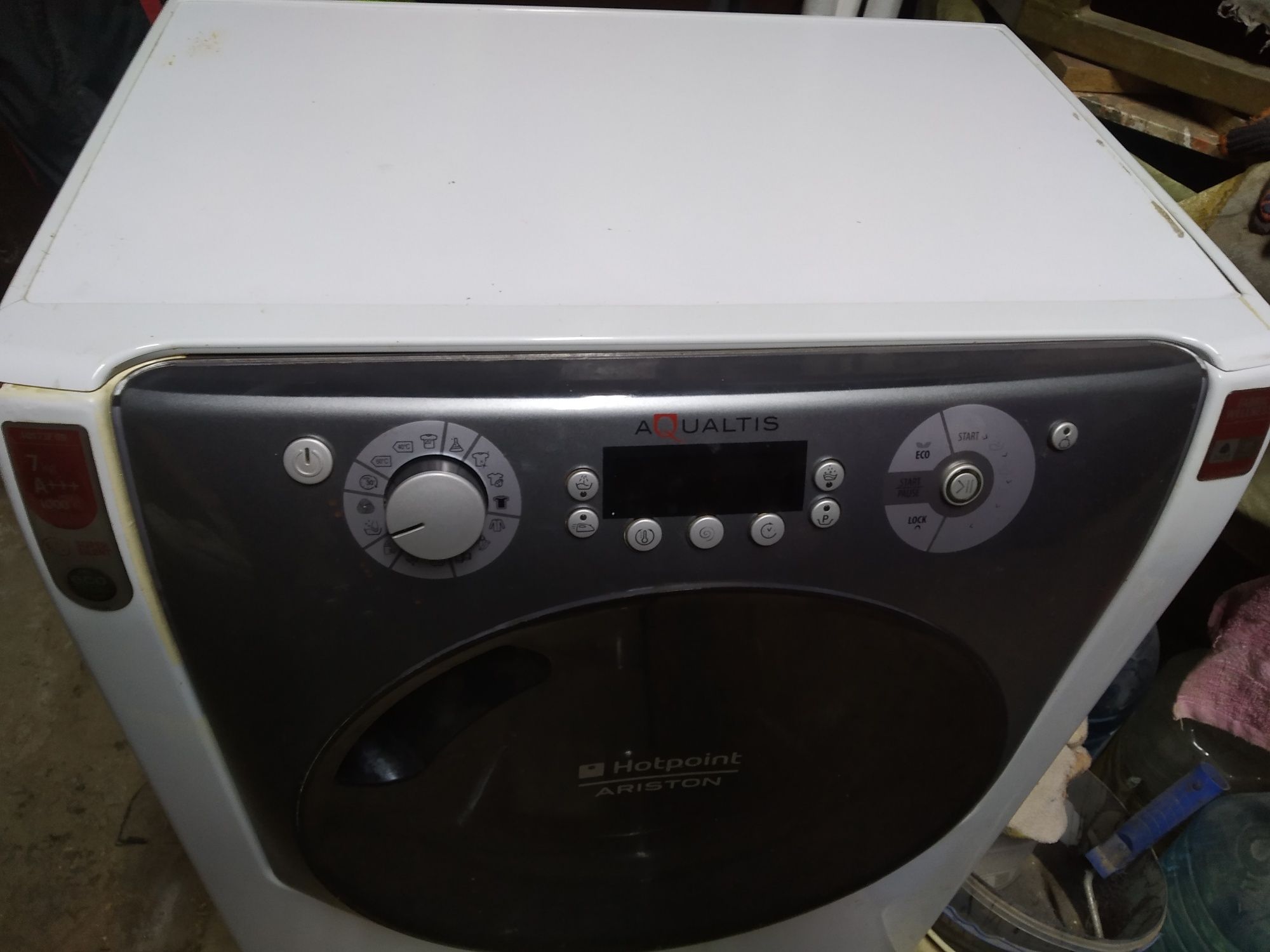 Продам стиральную машинку Ariston