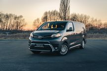 Wynajem Toyota PROACE Verso brak limitu km, bez kaucji wypożyczalnia