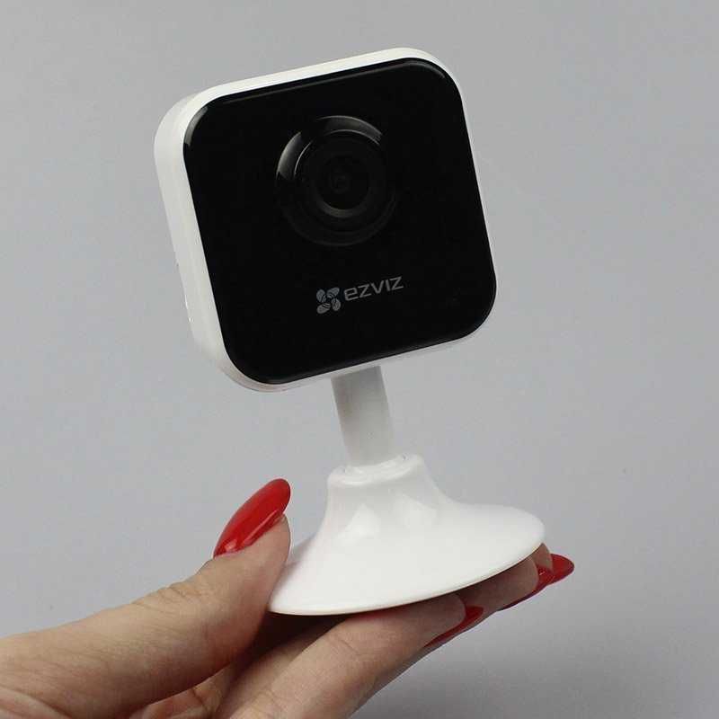 Ezviz CS-H1C (1080P) IP камера 2Мп, Wi-Fi (внутрішня)