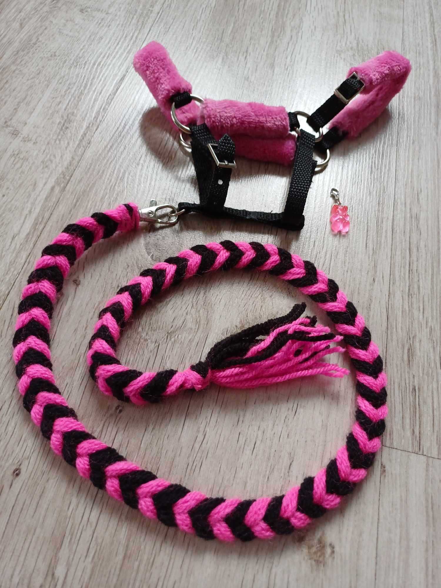 Różowy zestaw akcesoriów kantar + uwiąz dla Hobby Horse A4