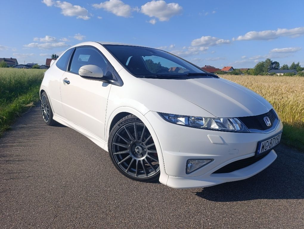 Honda Civic Type R Championship white