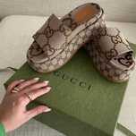 Chinelos Gucci Novos