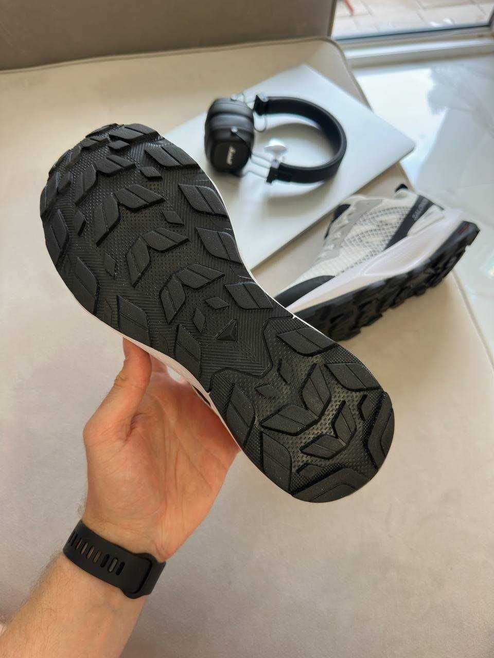 Чоловічі кросівки Salomon Elixir Activ білий з чорним 6345 НОВИЗНА