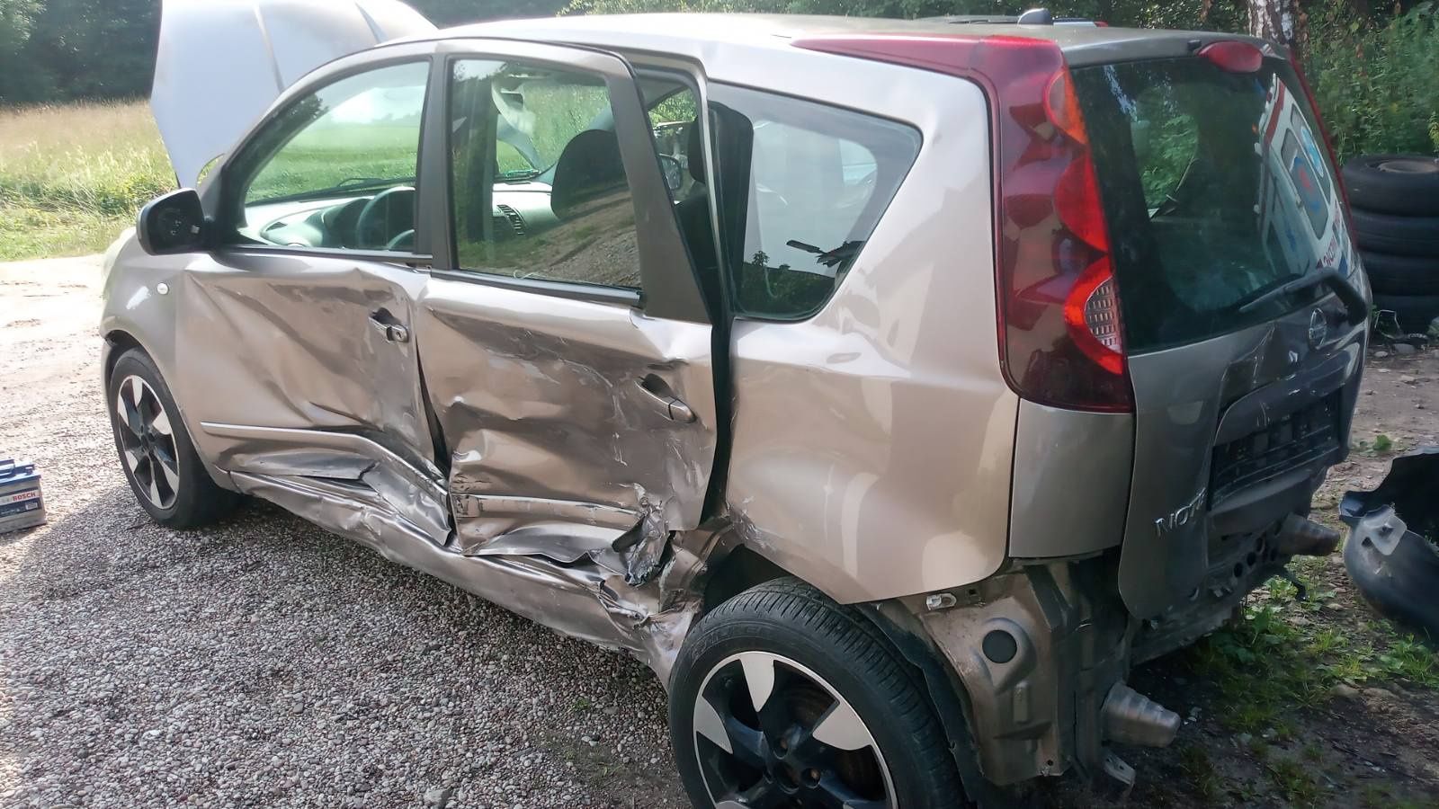 Разбираю нісан нота, nissan note