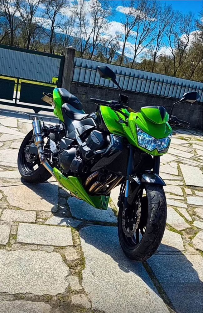 Kawasaki    z750