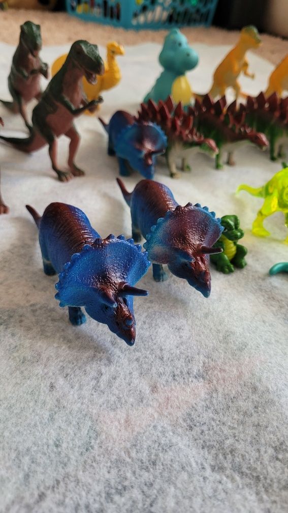 Zestaw - dinozaury