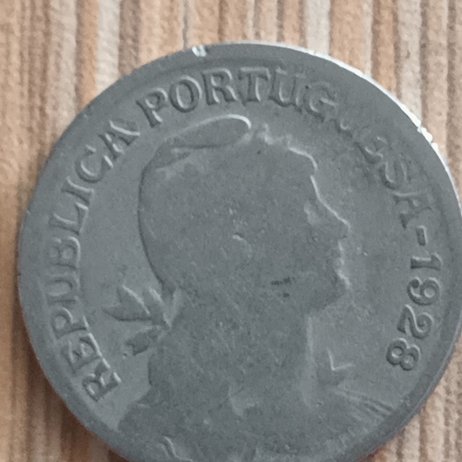 Moeda antiga 1 escudo