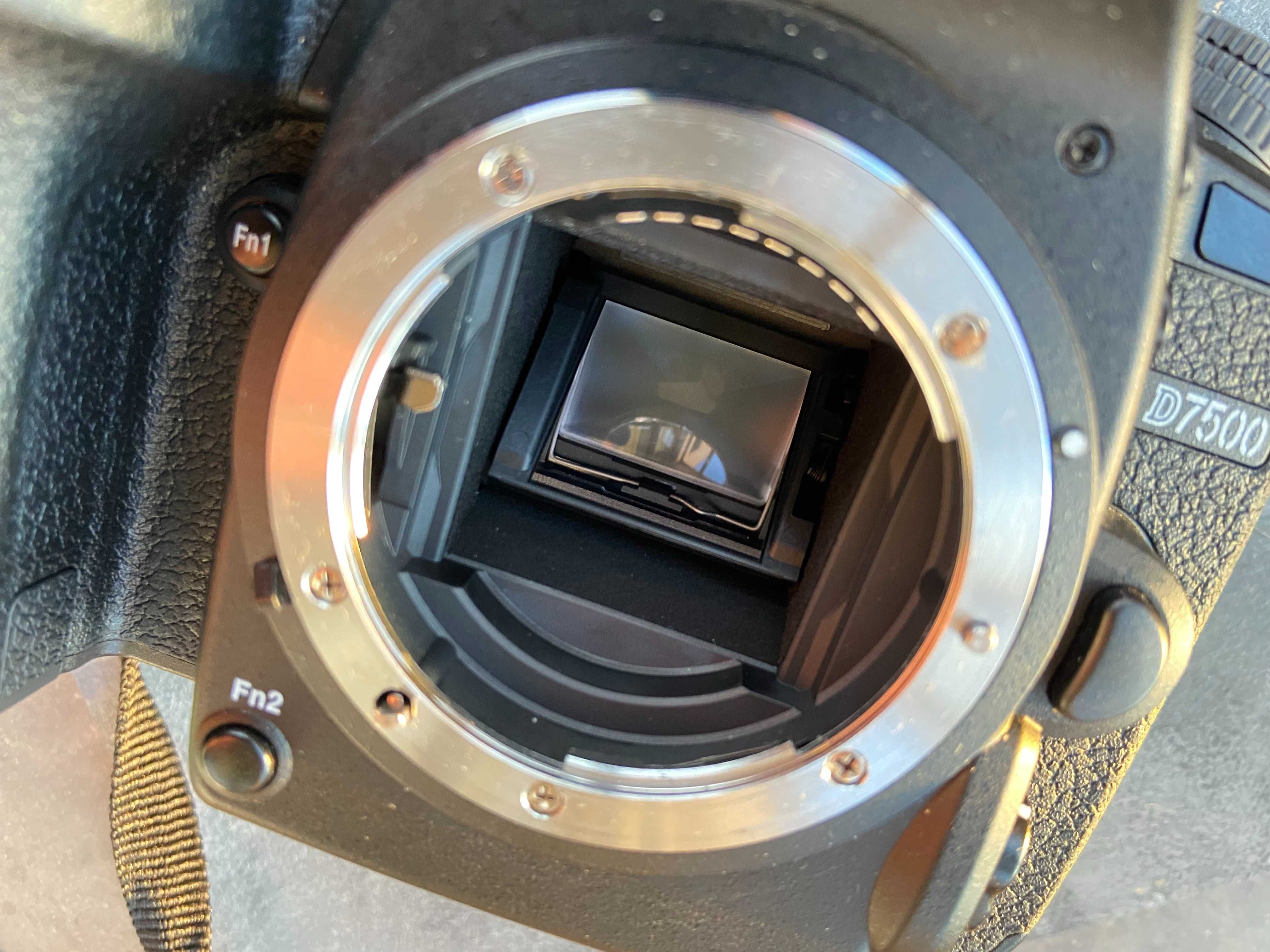 Aparat Nikon D7500 + dwa obiektywy 50mm i 18-200mm, Gwar. do 05.2024