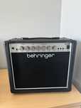 Behringer HA-20R
