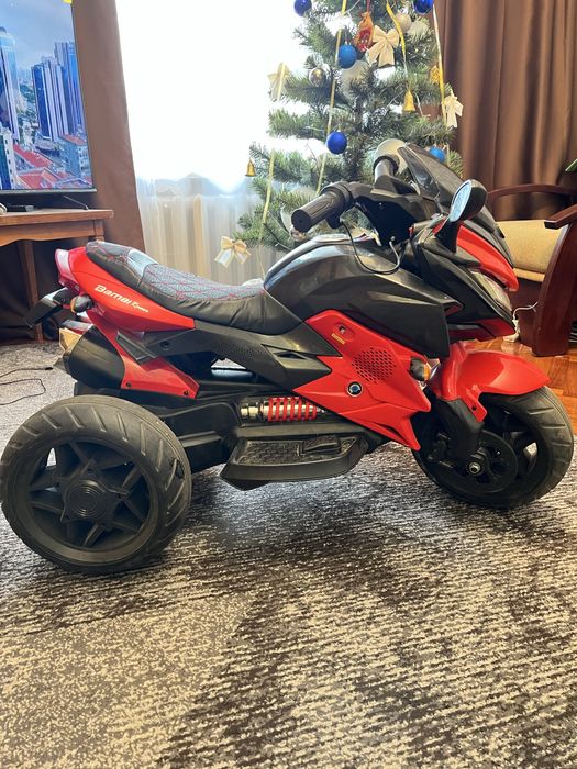 Продам дитячий триколесний дитячий моточикл