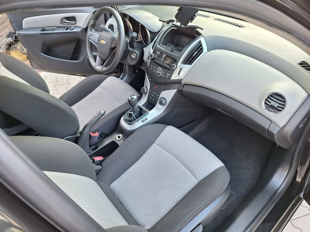 Chevrolet Cruze 1.6 benzyna niski przebieg 155 000