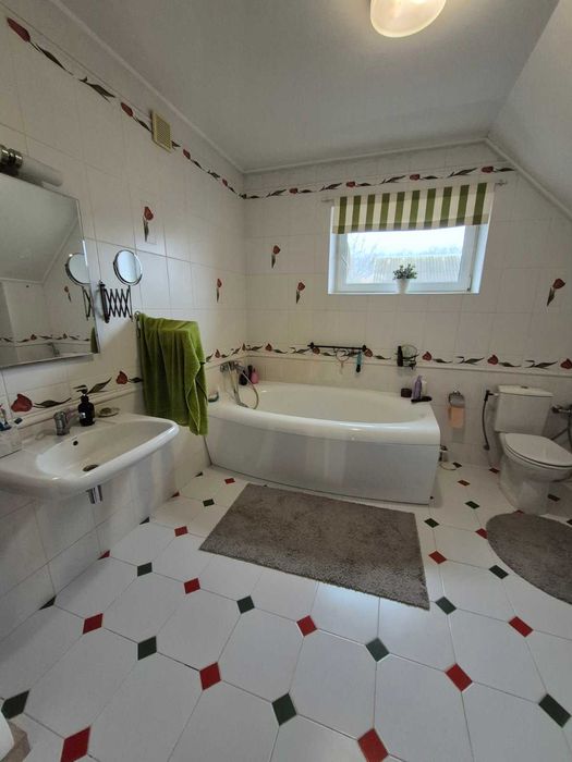 Продам шикарный 2-этажный дом 220кв. м.Большая Даниловка