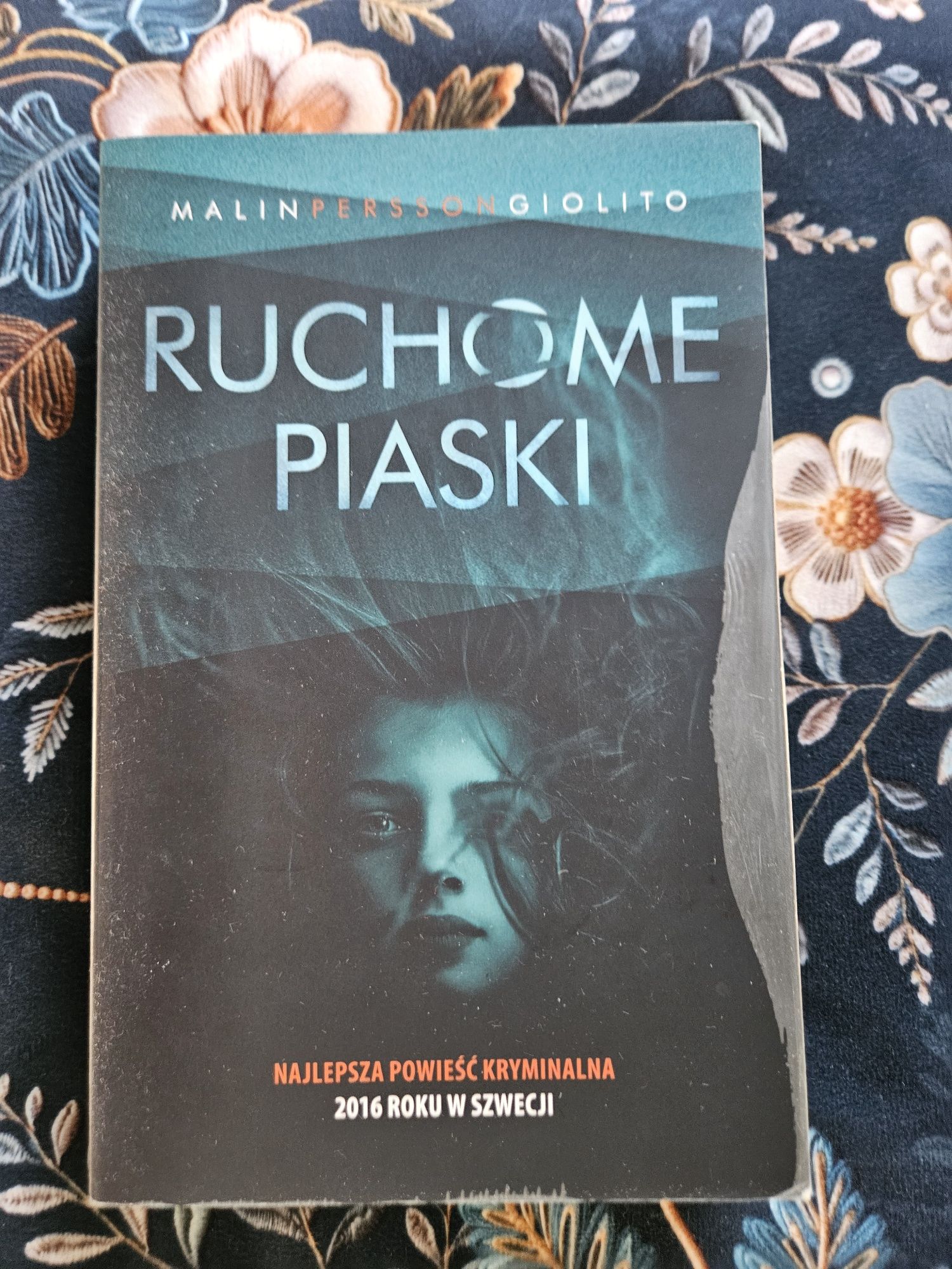 Książka "Ruchome piaski"