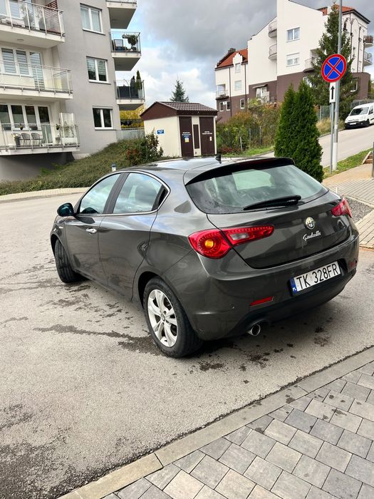 Alfa Giulietta_1.6JTDM_Basis_BezWkladu_PieknyKolor_Led_Czujniki