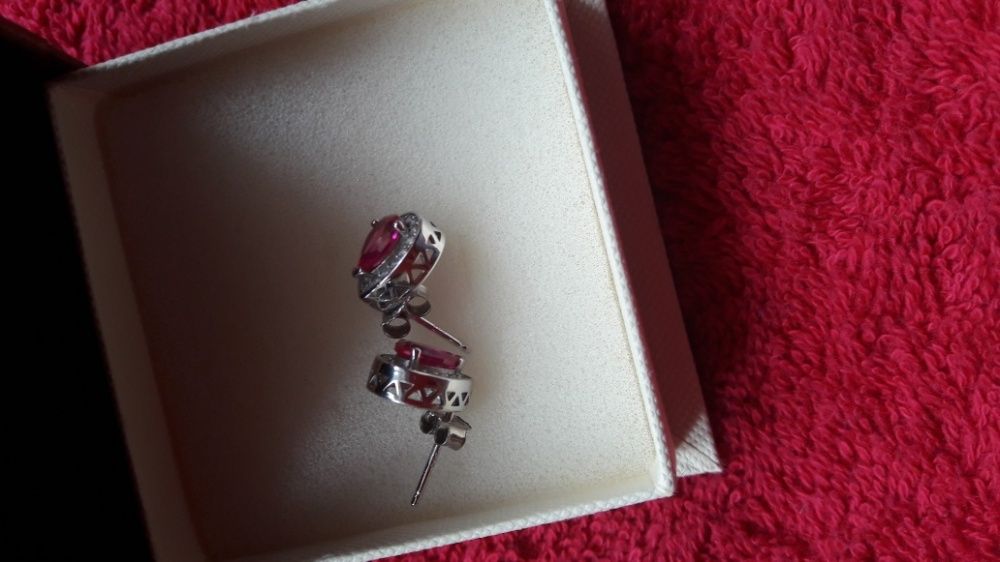 Nowe piękne kolczyki APART