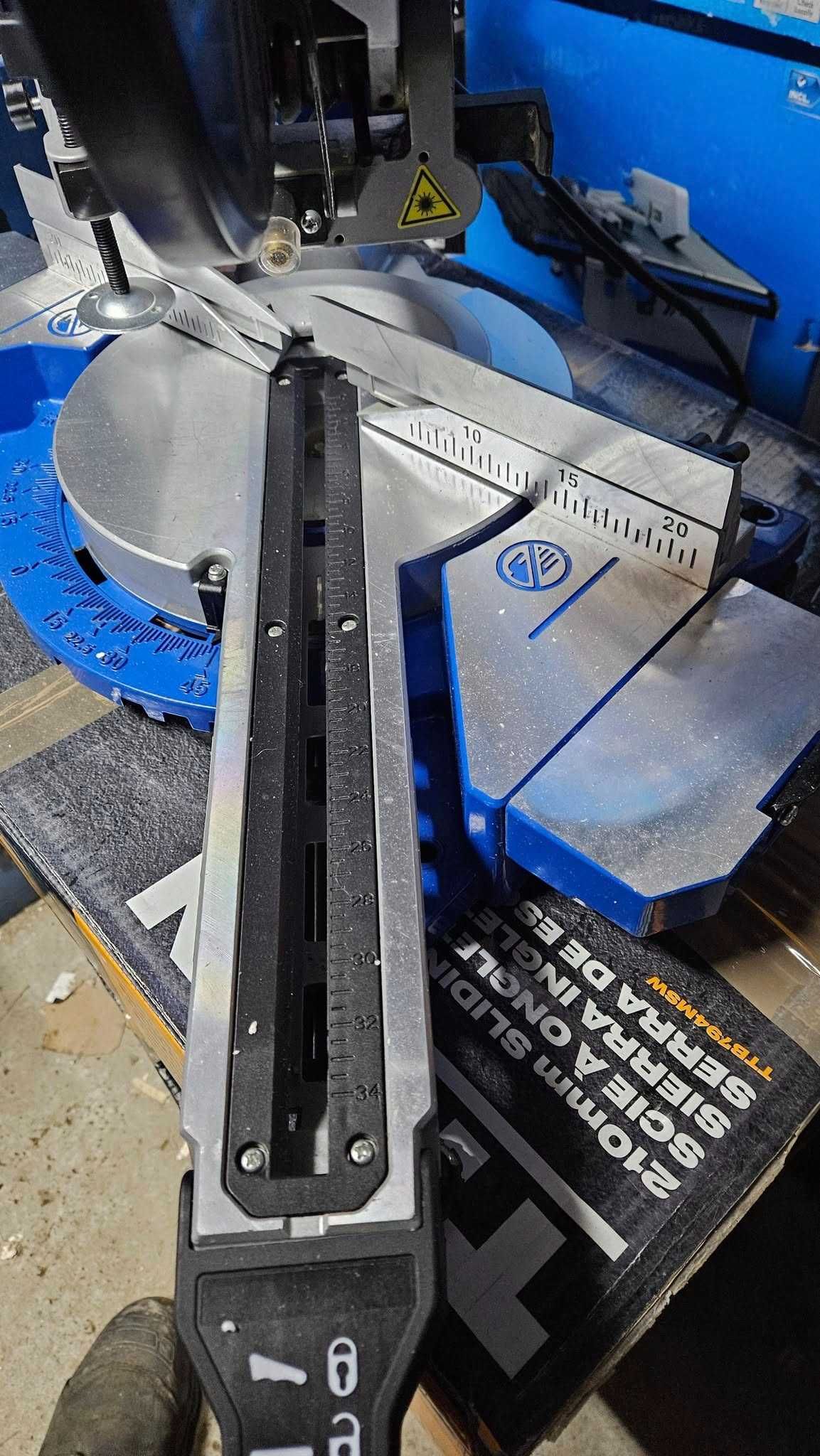 Ukośnica z posuwem SCHEPPACH HM110MP 2000W 254mm 2 prędkości pracy
