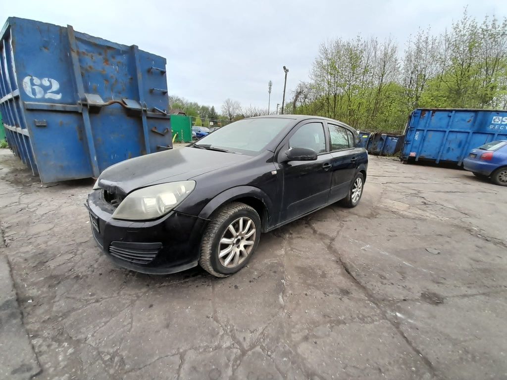 Opel Astra H 2004r. 1.6benzyna 77kW/105KM klapa tył 214/24