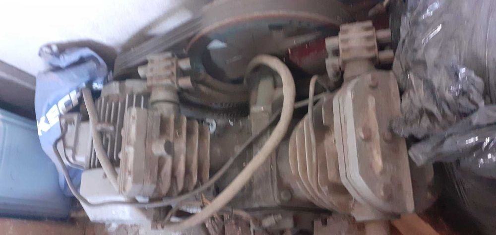 Sprzedam Kompresor ingersoll rand dwutłokowy