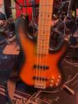 Markbass MB JG baixo 4 cordas