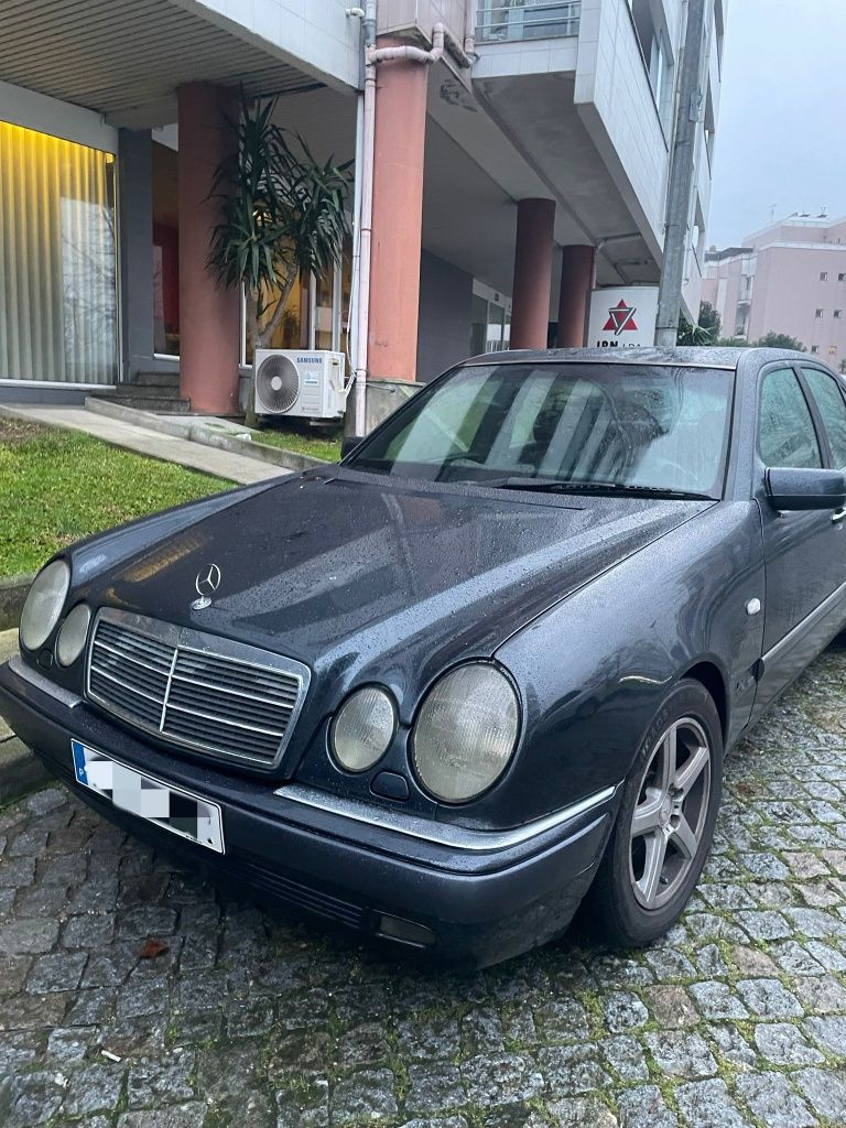 Vendo Mercedes-Benz