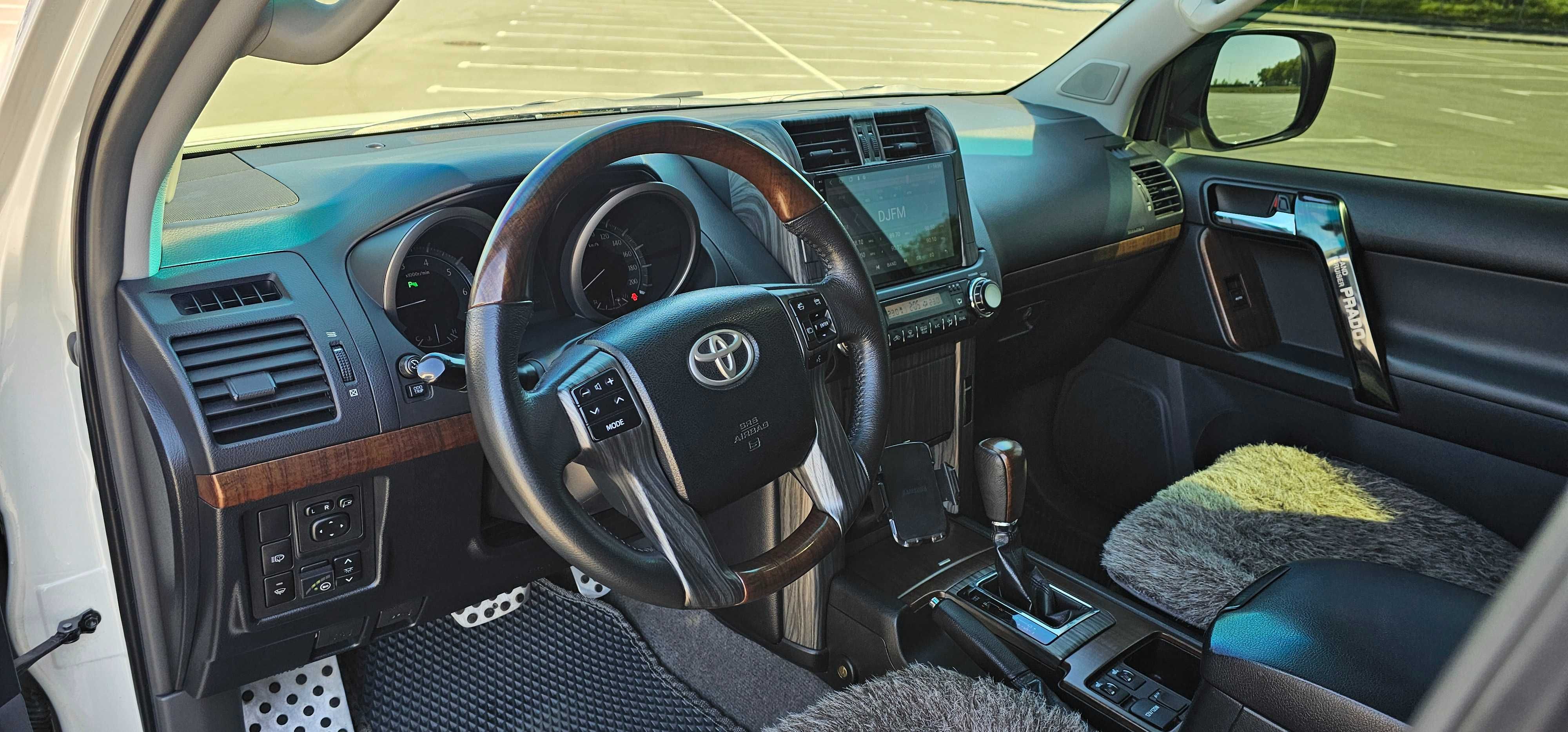 Toyota Land Cruiser Prado 2010 4 литра