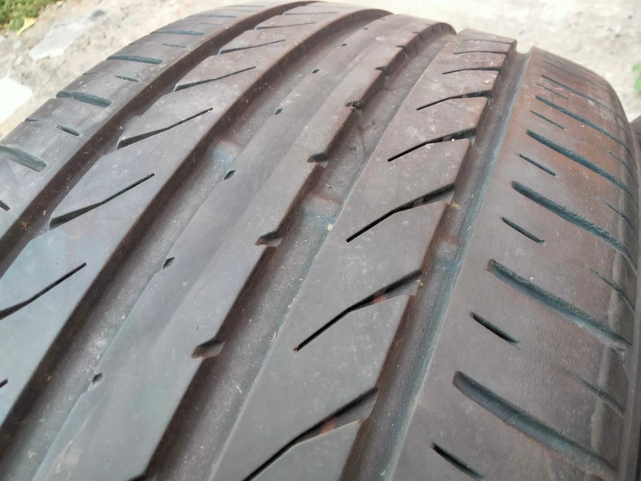 215 50R18 da Toyo