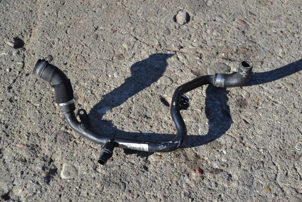 VW AUDI 3,0 TDI PRZEWÓD METALOWY WODY RURA WODNA 059121064D