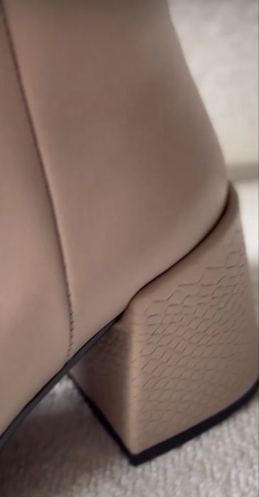 Жіночі шкіряні демісезонні черевики , розмір 39