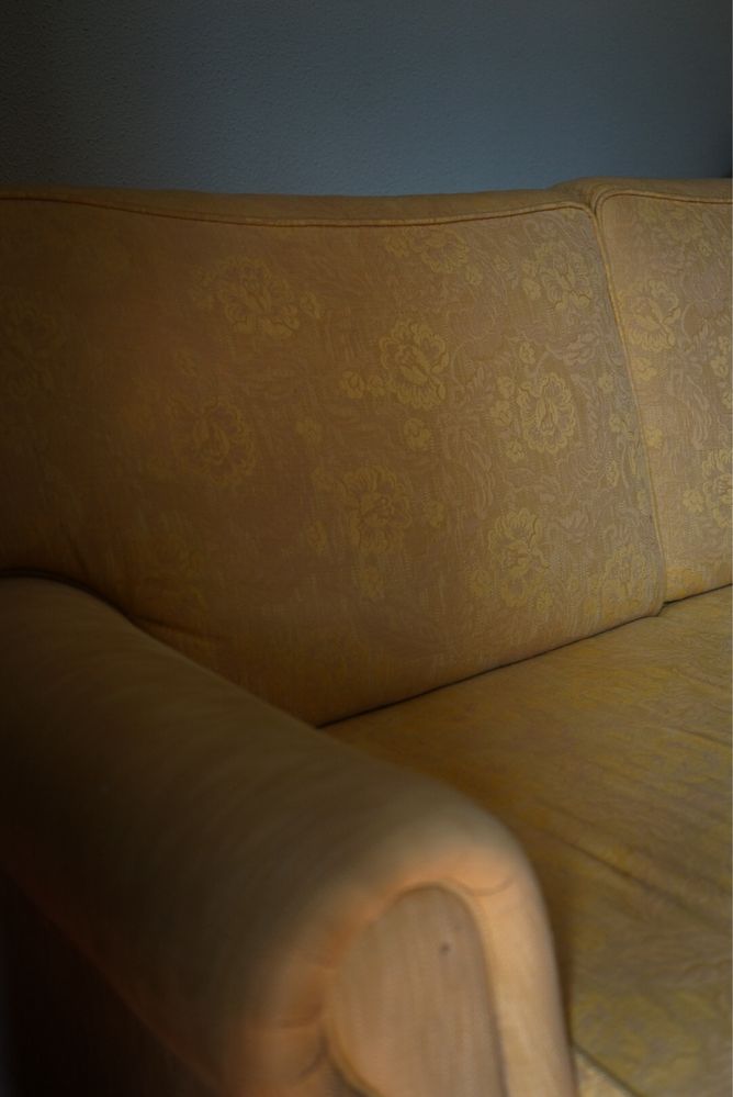 Sofás bordados em tecido