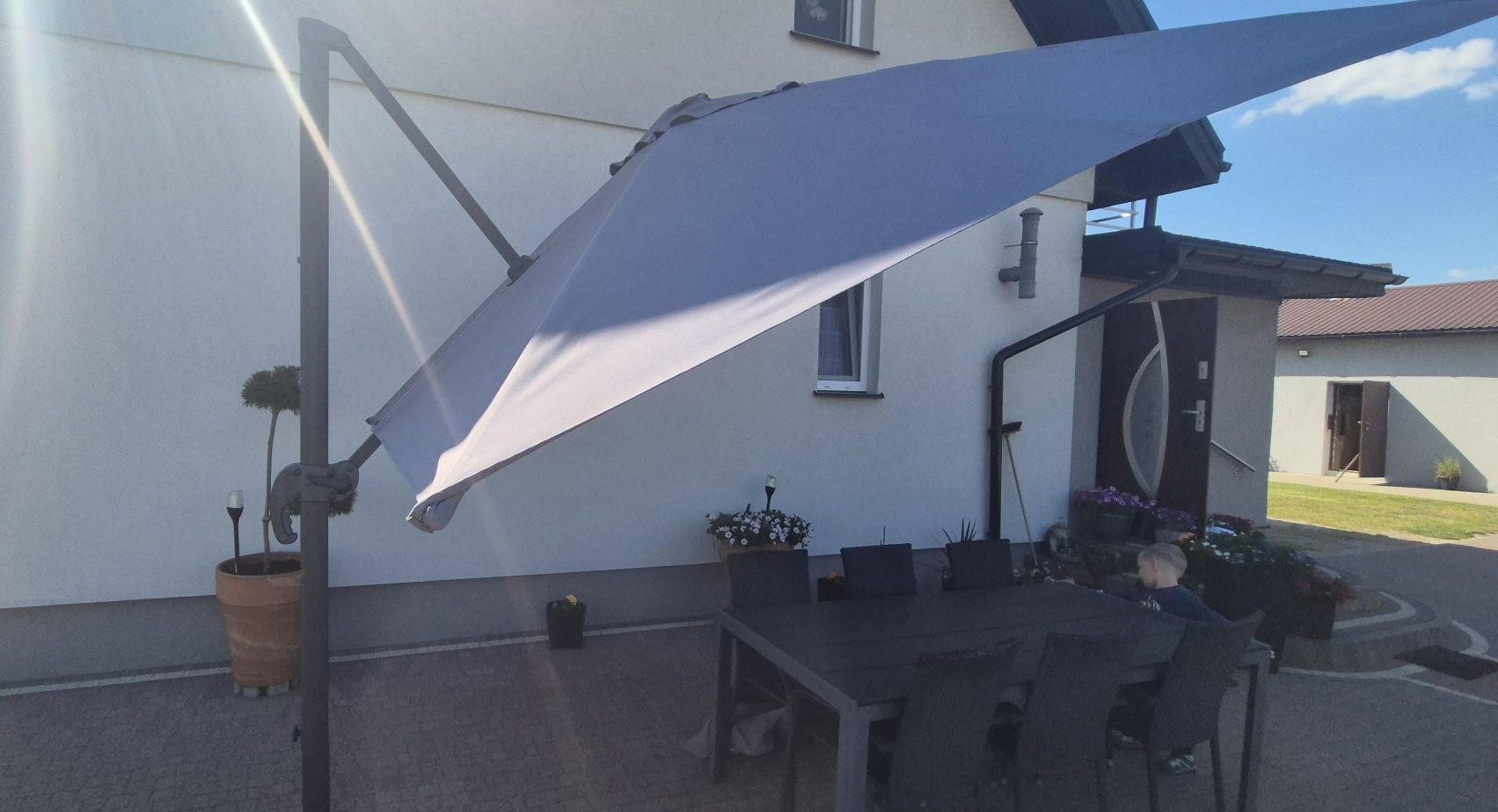 Parasol ogrodowy solidny 3m. x 3m. Na jednej nodze
