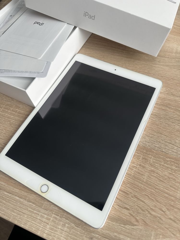 Apple iPad 10,2 silver планшет