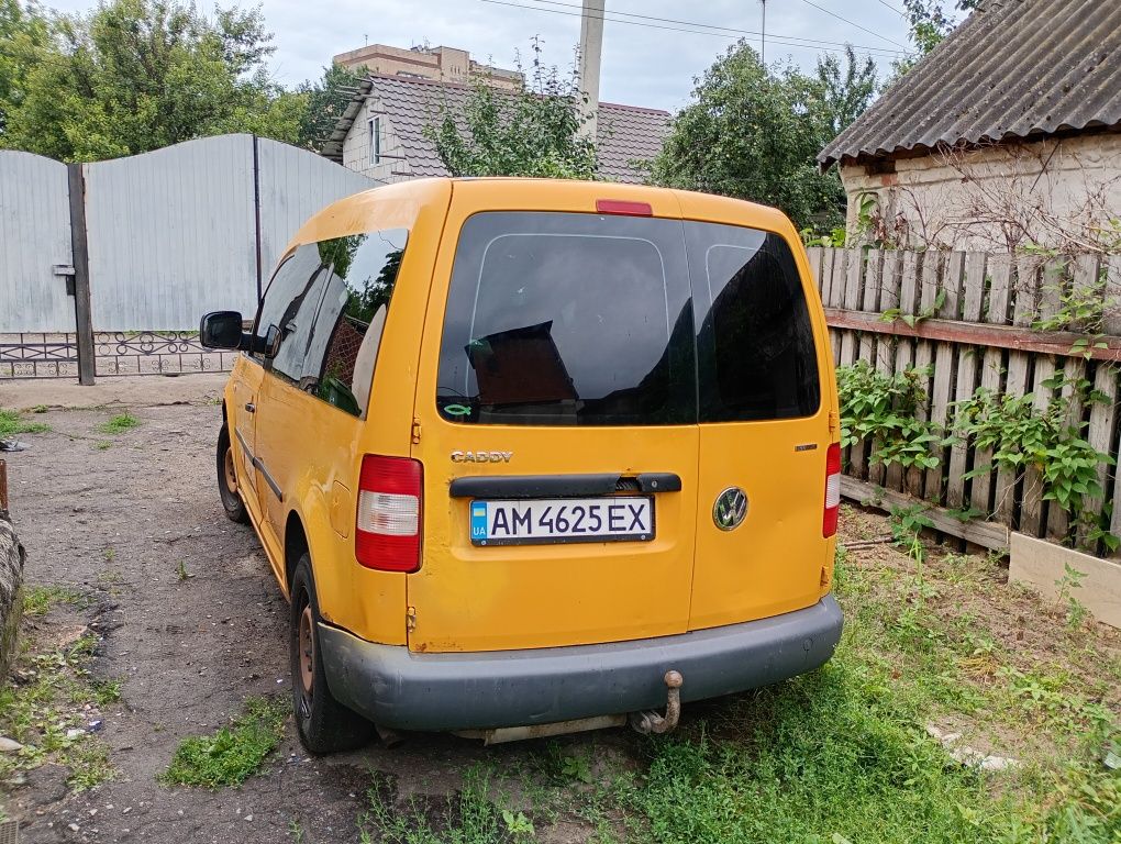 Volkswagen Caddy 2008 року