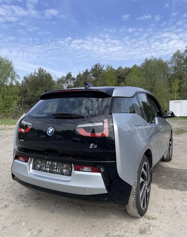 Розборка BMW і3 кришка багажника бампер крило щрот бмв і3 лючок