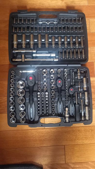 Zestaw kluczy nasadowych 172 elementy