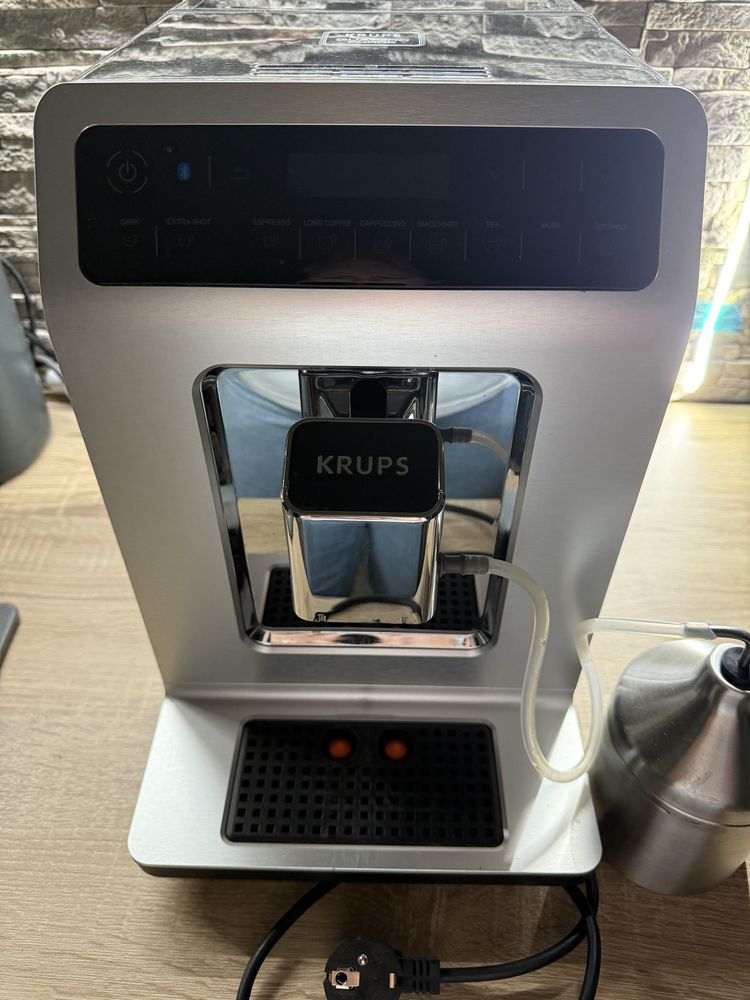 Krups EA89 ekspres do kawy z Bluetooth + pojemnik na mleko