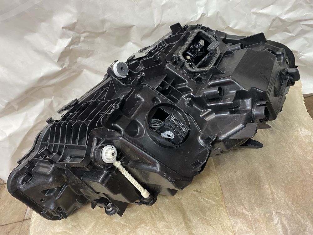 Lampa przód BMW G20 G21 lift