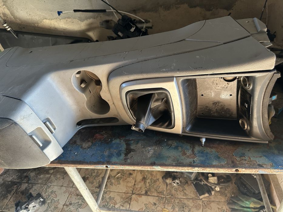 Подлокотник консоль борода хюндай санта фе santafe 2